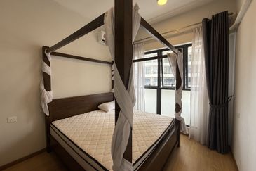 Baypoint @ Country Garden Danga Bay