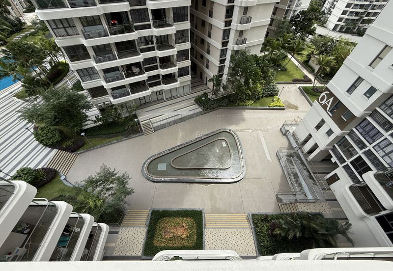 Baypoint @ Country Garden Danga Bay