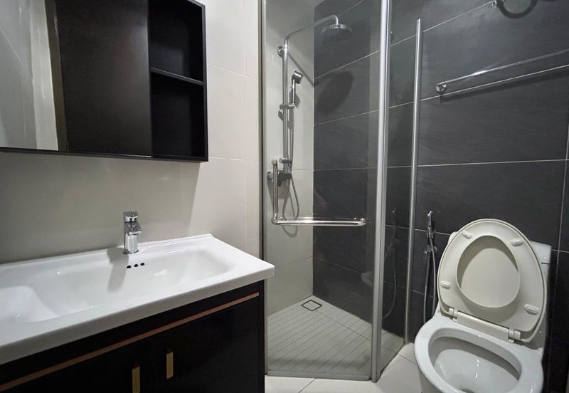 Baypoint @ Country Garden Danga Bay