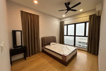 Baypoint @ Country Garden Danga Bay