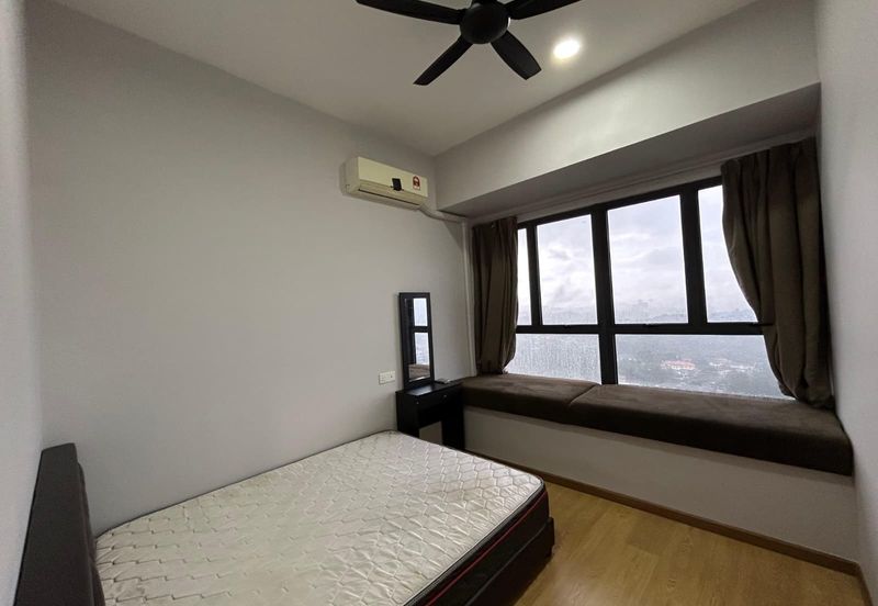 Baypoint @ Country Garden Danga Bay