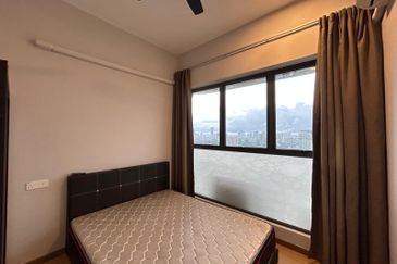 Baypoint @ Country Garden Danga Bay