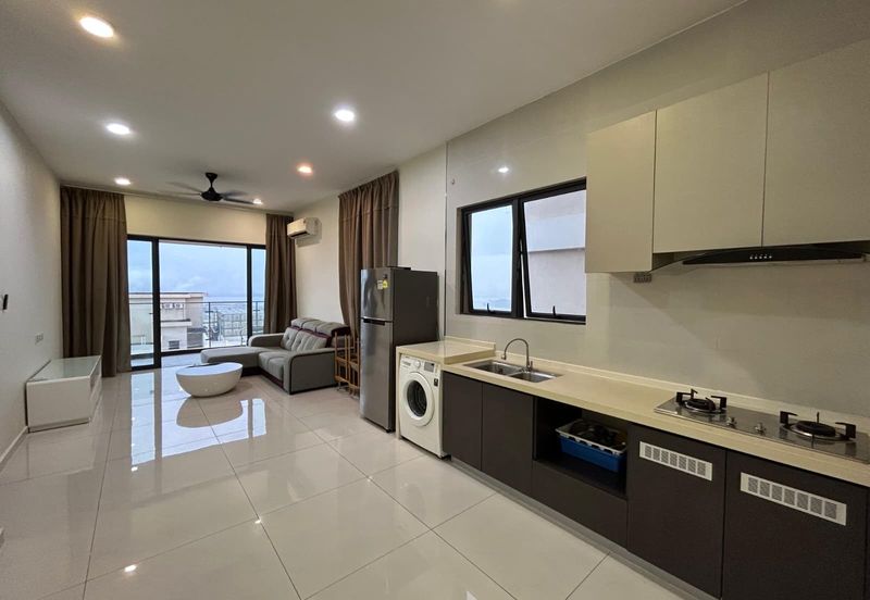 Baypoint @ Country Garden Danga Bay