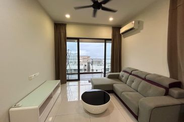 Baypoint @ Country Garden Danga Bay