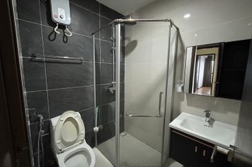 Baypoint @ Country Garden Danga Bay