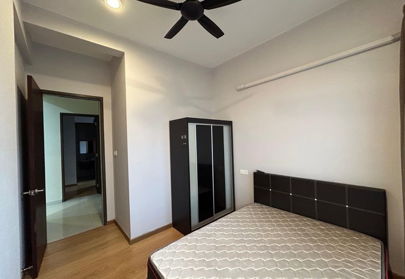 Baypoint @ Country Garden Danga Bay