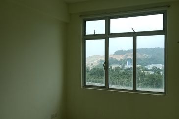 Eastbay Luxury Apartment