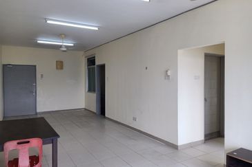 Eastbay Luxury Apartment