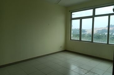 Eastbay Luxury Apartment