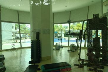 Eastbay Luxury Apartment