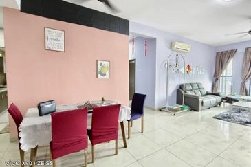 3 bedrooms / 2 carpark lot 