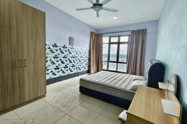 3 bedrooms / 2 carpark lot 