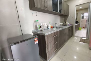 3 bedrooms / 2 carpark lot 