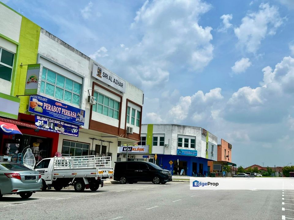 Pulai Mutiara / 2 adjoint shoplot / facing road , Johor, Johor Bahru
