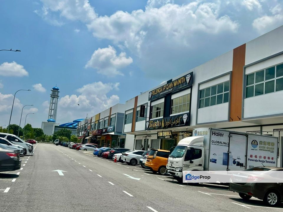 Pulai Mutiara / 2 adjoint shoplot / facing road , Johor, Johor Bahru