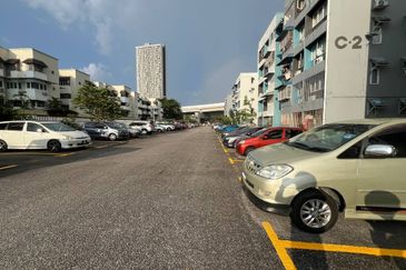 Baiduri Apartment @ Desa Pandan