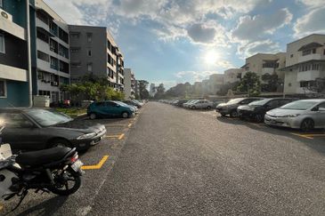 Baiduri Apartment @ Desa Pandan