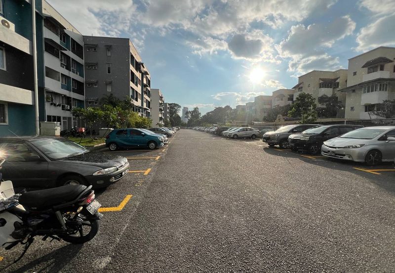 Baiduri Apartment @ Desa Pandan