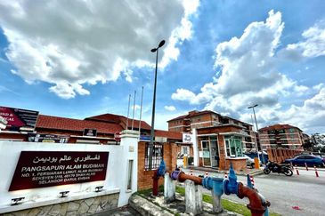 Alam Budiman Condominium (Pangsapuri Alam Budiman)