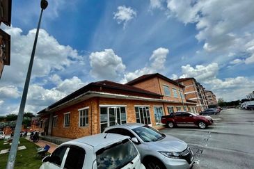 Alam Budiman Condominium (Pangsapuri Alam Budiman)