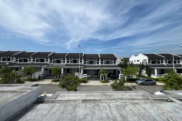 Cradleton @ Eco Majestic