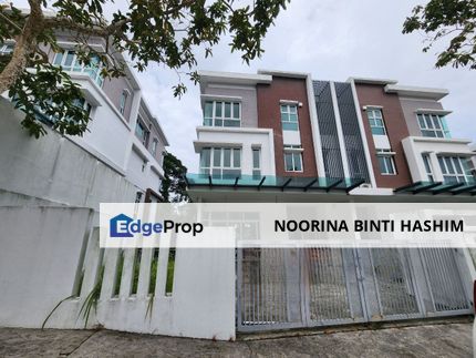 3 Storey Semi-D Rafflesia Hill @ Damansara Perdana for Sale, Selangor, Damansara Perdana