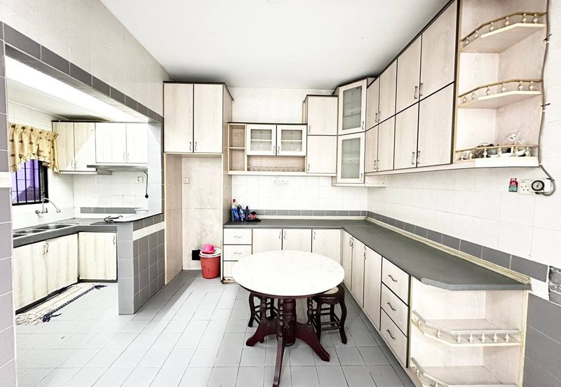 Jalan Nova U5/74A, Seksyen U5, Subang Bestari Shah Alam, Selangor Double Storey Terrace 