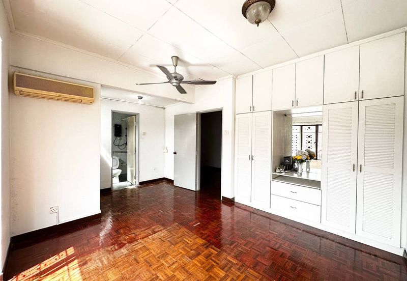 Jalan Nova U5/74A, Seksyen U5, Subang Bestari Shah Alam, Selangor Double Storey Terrace 