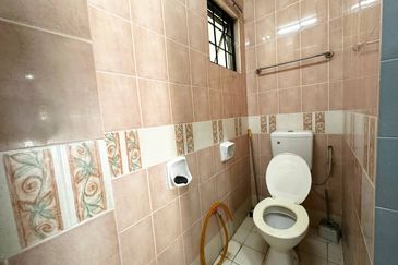 Jalan Nova U5/74A, Seksyen U5, Subang Bestari Shah Alam, Selangor Double Storey Terrace 