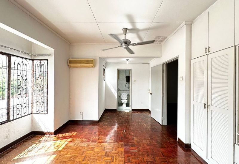 Jalan Nova U5/74A, Seksyen U5, Subang Bestari Shah Alam, Selangor Double Storey Terrace 