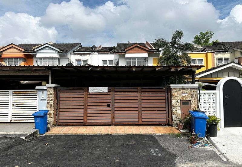 Jalan Nova U5/74A, Seksyen U5, Subang Bestari Shah Alam, Selangor Double Storey Terrace 