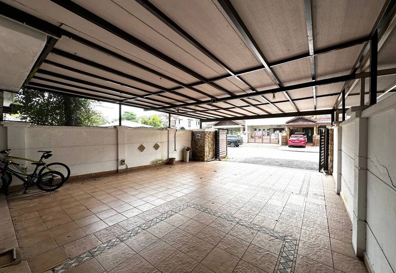 Jalan Nova U5/74A, Seksyen U5, Subang Bestari Shah Alam, Selangor Double Storey Terrace 