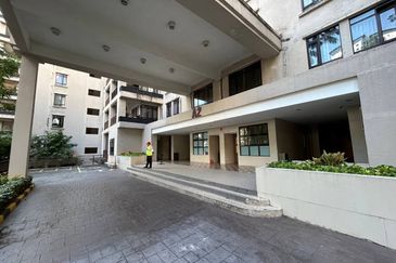 Royal Domain Sri Putramas II