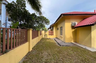 Desa Pinggiran Putra