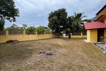 Desa Pinggiran Putra