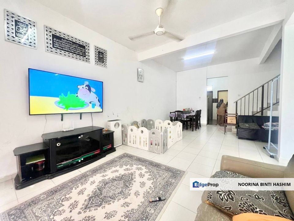 Taman Intan Baiduri, Salak Tinggi Sepang Double Storey Terrace , Selangor, Sepang