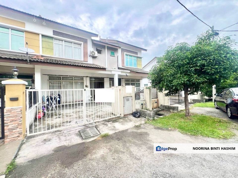 Taman Intan Baiduri, Salak Tinggi Sepang Double Storey Terrace , Selangor, Sepang