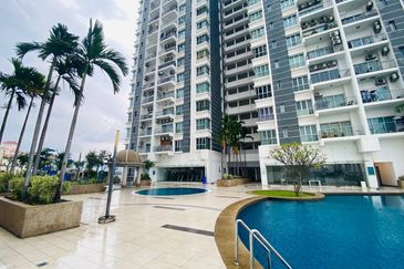 Zeta DeSkye Residence