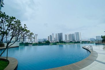 Zeta DeSkye Residence