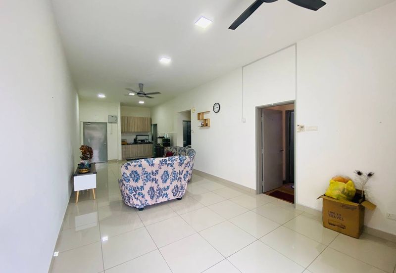 Zeta DeSkye Residence