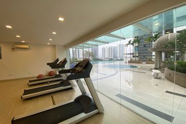 Zeta DeSkye Residence