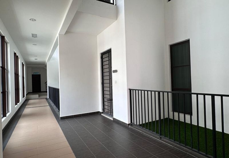 Isle of Kamares, Setia Eco Glades