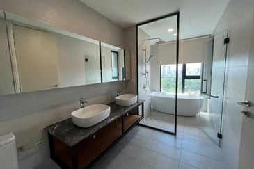 Residensi Solaris Parq