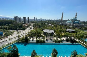 Residensi Solaris Parq