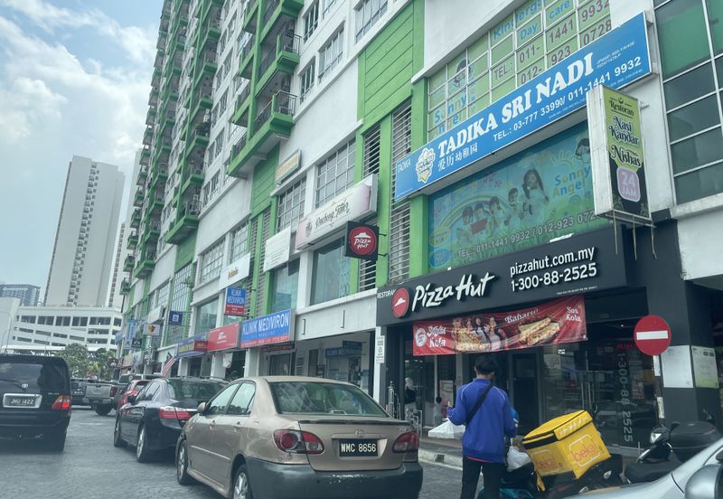 Parklane OUG Service Apartment