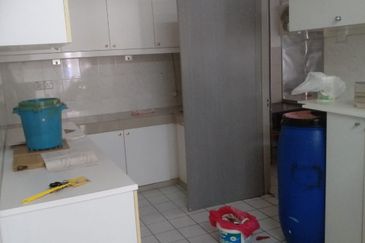 Ayers Tower @ Taman Kosas