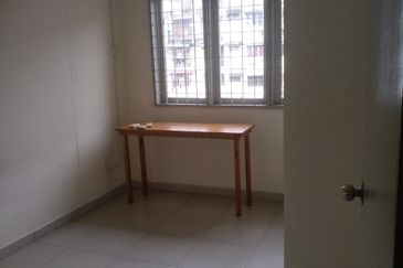 Ayers Tower @ Taman Kosas