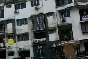 Ayers Tower @ Taman Kosas