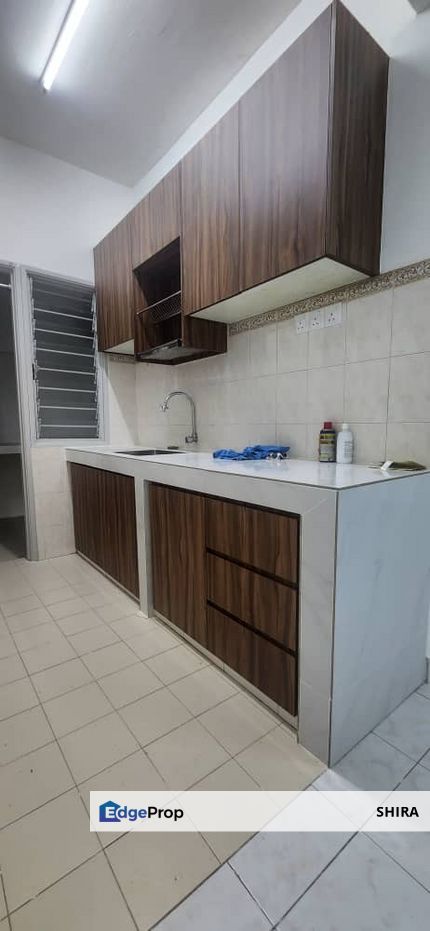 PARTIAL FURNISHED NEWLY RENOVATED UNIT, Selangor, Petaling Jaya