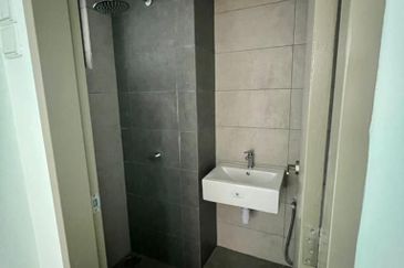 The Trees, Bukit Lanjan